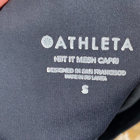 Athleta Hit It Mesh Black White Capri Leggings SZ S - Picture 4 of 8